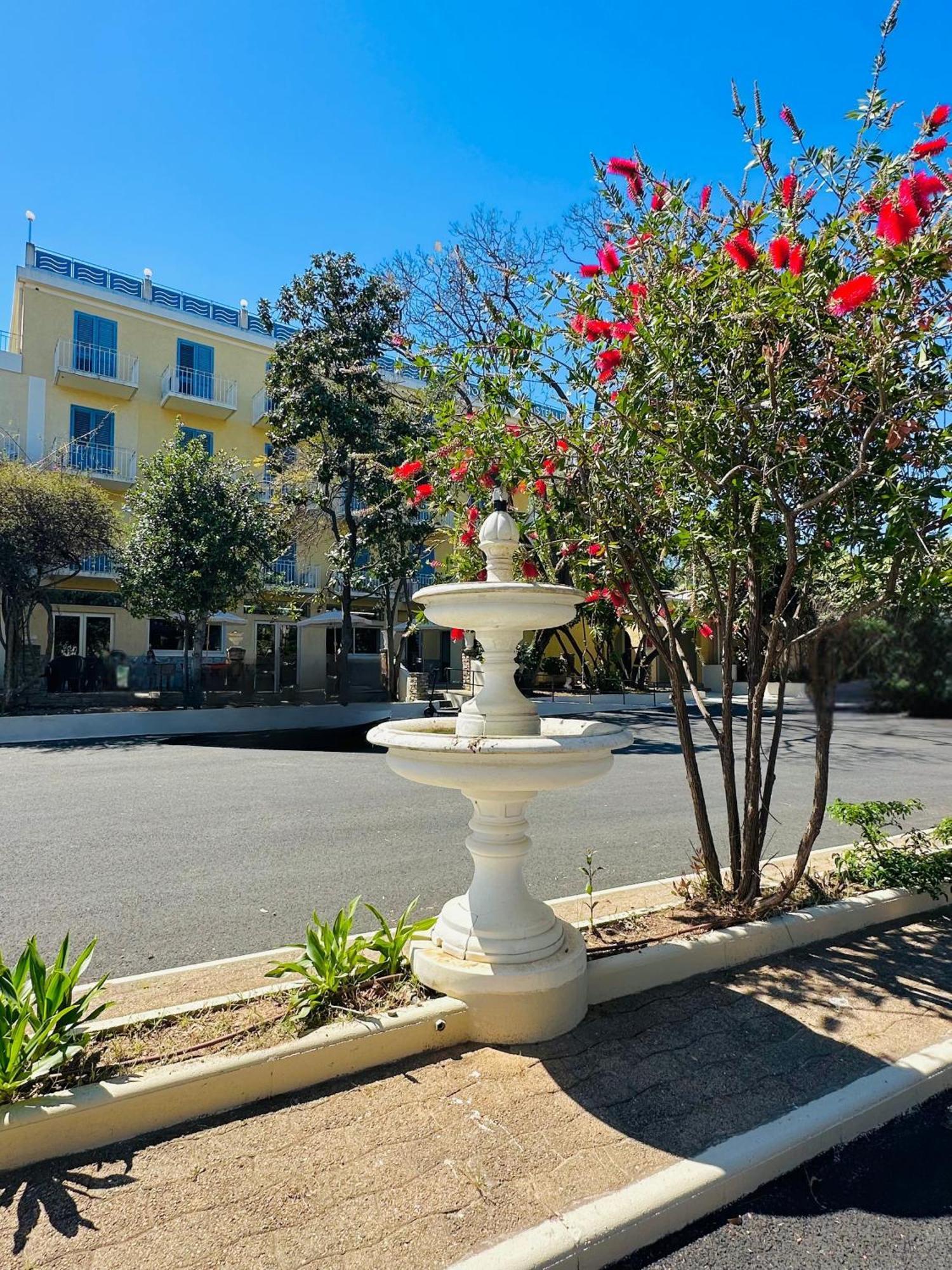 Hotel Castellu Lucciana  Exterior foto